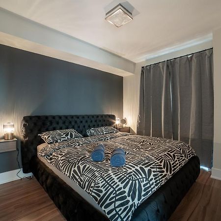 Designer Condo W/ Cn Tower View & Parking Toronto Bagian luar foto